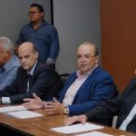 Reunião-inicial-do-grupo-Raio-X-da-Saúde-teve-a-presença-do-governador-eleito-Ibaneis-Rocha-e1542656284654